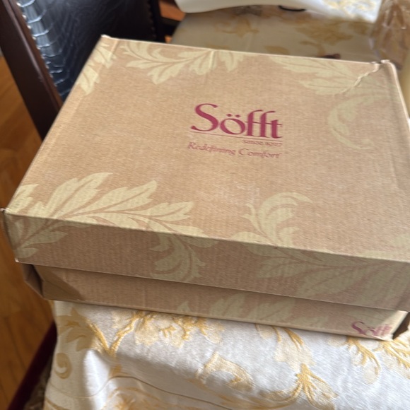 Brown Leather woman’s boots - Picture 7 of 7